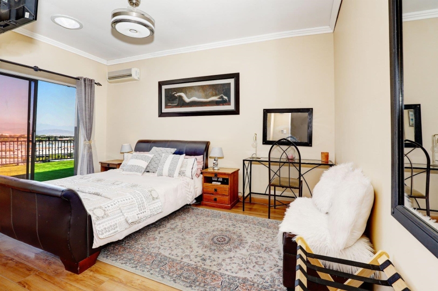 5 Bedroom Property for Sale in Welgemoed Western Cape